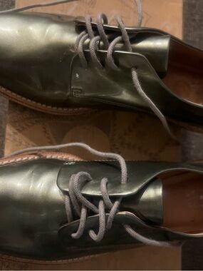 Vince Camuto Glossy Olive Green Derby Shoes